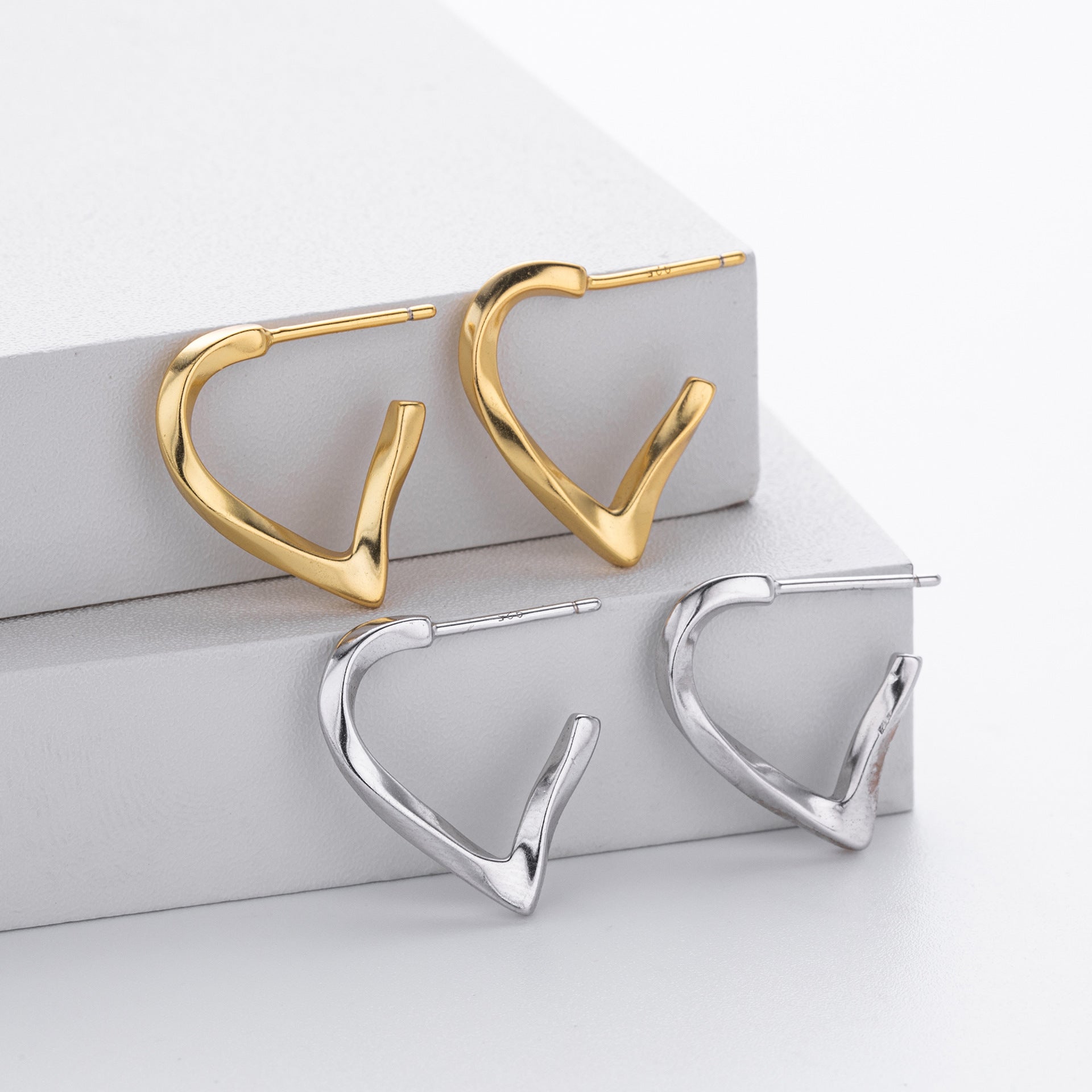 Damen Creolen mit elegantem gewellten Design aus 925 Sterling Silber Shop Nory