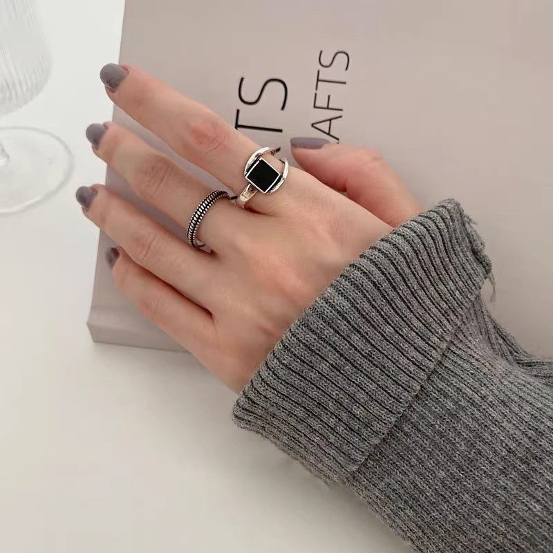 Damen moderner und eleganter Ring mit quadratischem Onyx Shop Nory