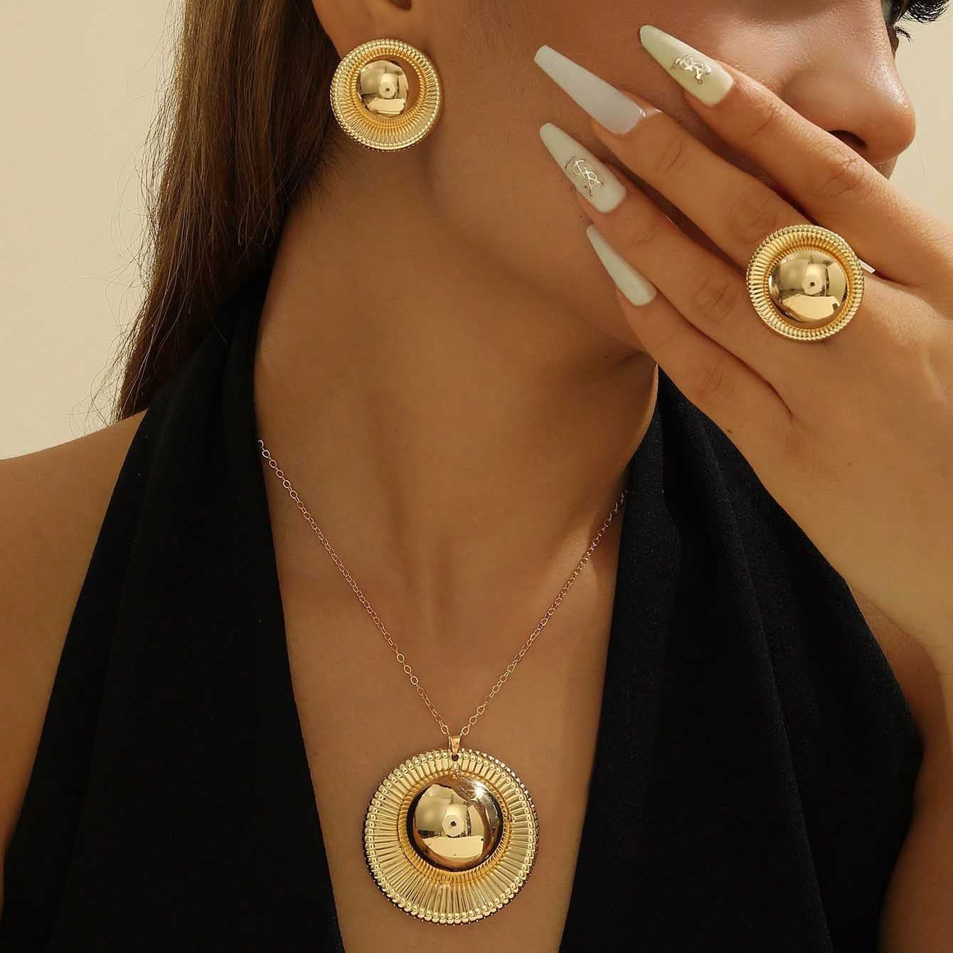 Damen Ring mit elegantem, handgefertigtem Design Shop Nory