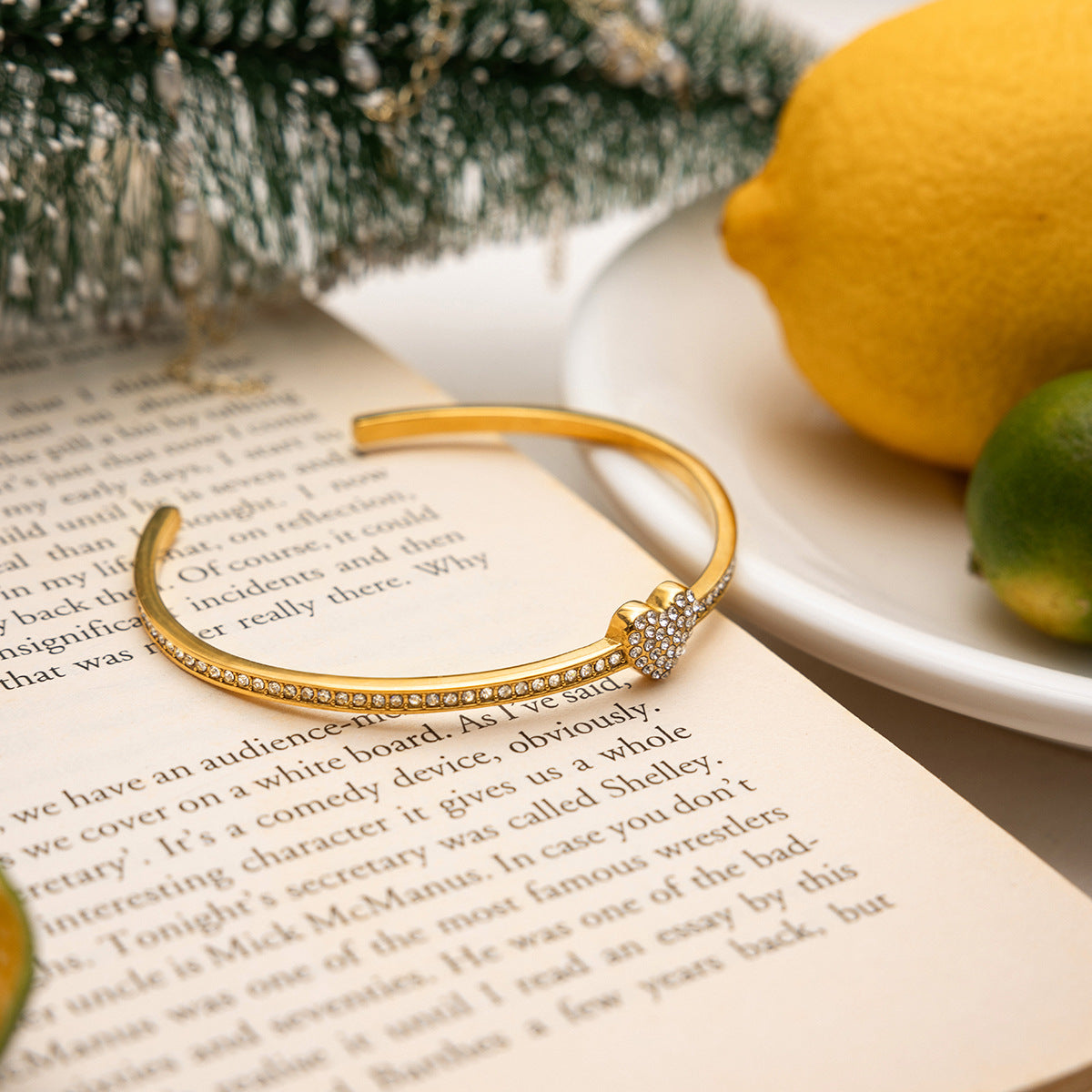 Damen Armband mit luxuriösem Kettendesign aus hypoallergenem Edelstahl Shop Nory