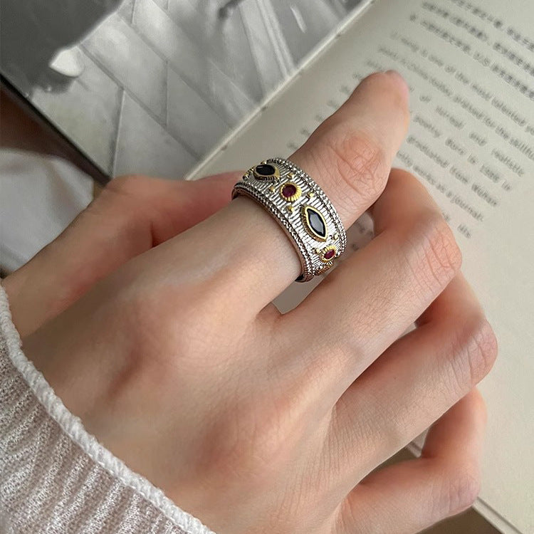 Damen Schmuckring mit kunstvollem Muster und edlen Steinen Shop Nory