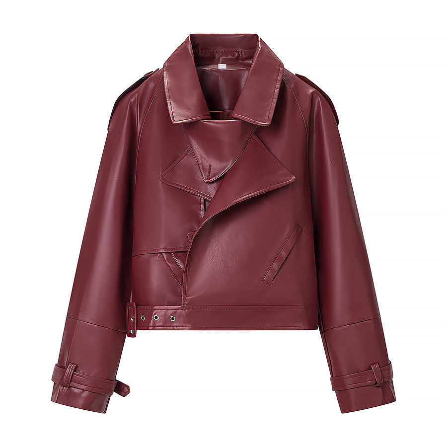 Damen Kurz geschnittene Bikerjacke aus Lederoptik mit asymmetrischer Reversklappe und Taillenriegel Shop Nory