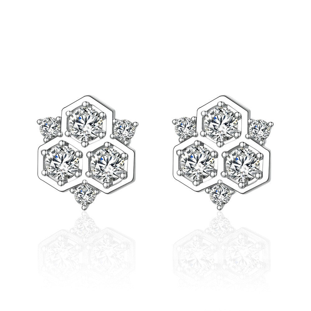 Damen Ohrstecker im modernen hexagonalen Design mit funkelndem Zirkonia-Besatz Shop Nory