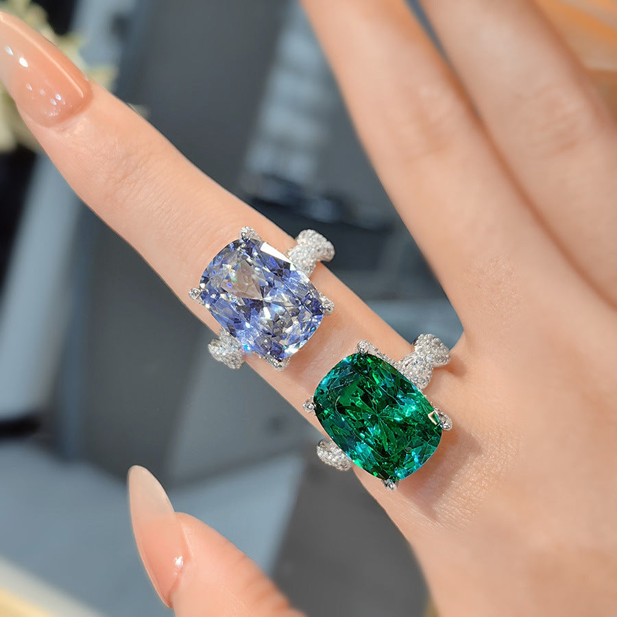 Damenring mit extravagantem, großem Edelstein und funkelnden Zirkonia Shop Nory