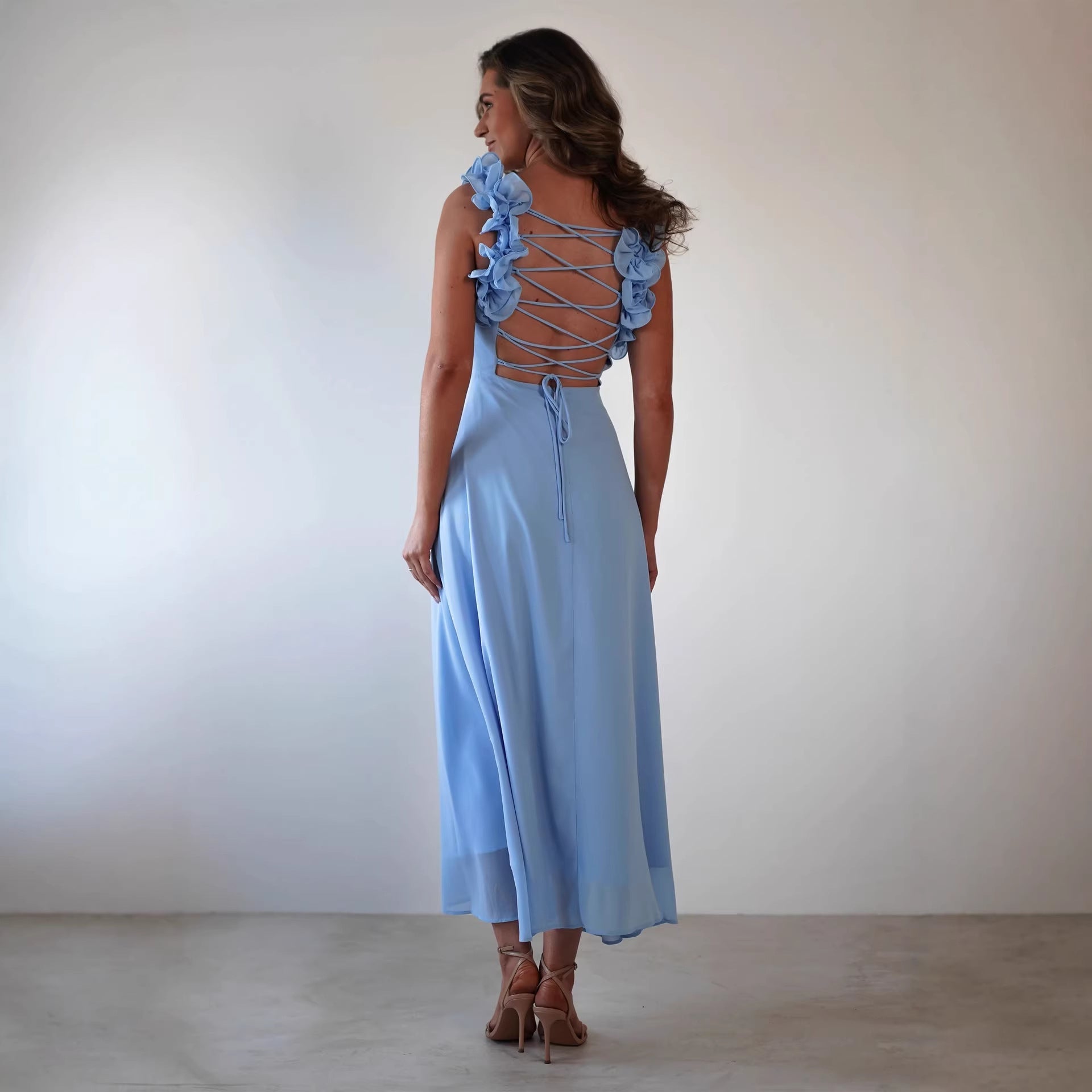 Damen Maxikleid mit verspielten Rüschendetails und elastischem Oberteil