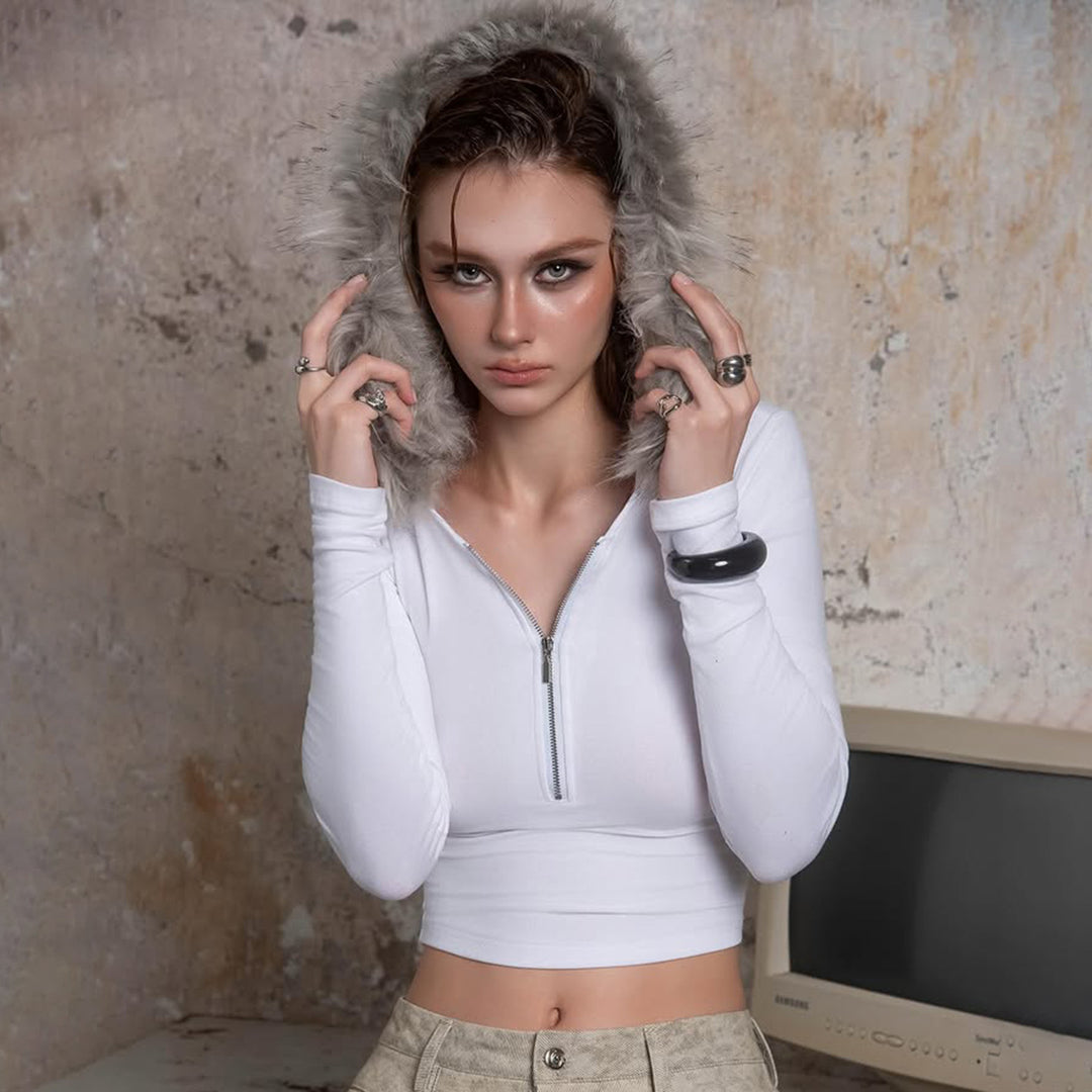 Damen nan kurzes Kapuzen‑Sweatshirt mit Kunstfellbesatz, Reißverschluss und Pompon-Kordeln Shop Nory