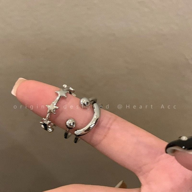 Damen Ring mit modernem, skulpturalem Design und eleganten Akzenten Shop Nory