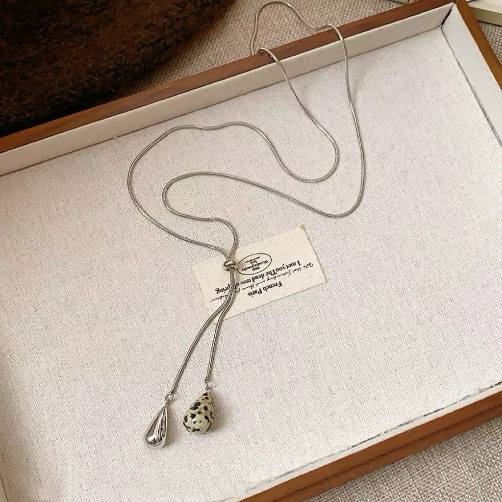 Damen Halskette mit tropfenförmigen Anhängern aus Tigerauge und Edelstahl Shop Nory
