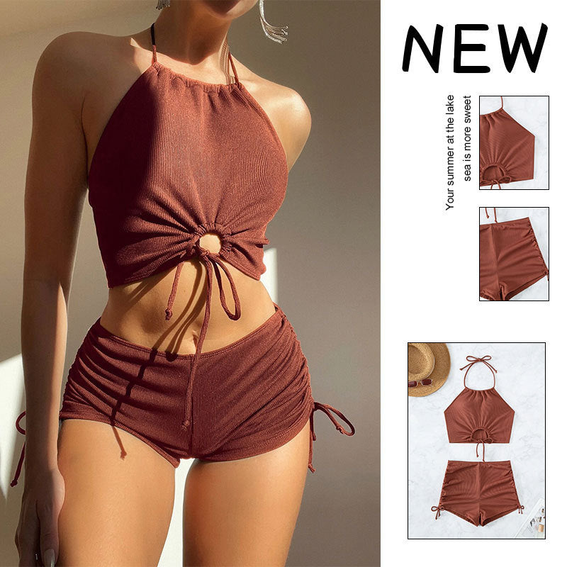 Damen Bikiniset mit gerafftem Crop-Top und freizügigen Shorts