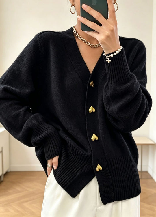 Damen Oversize V-Ausschnitt Strickcardigan mit herzförmigen Schmuckknöpfen Shop Nory