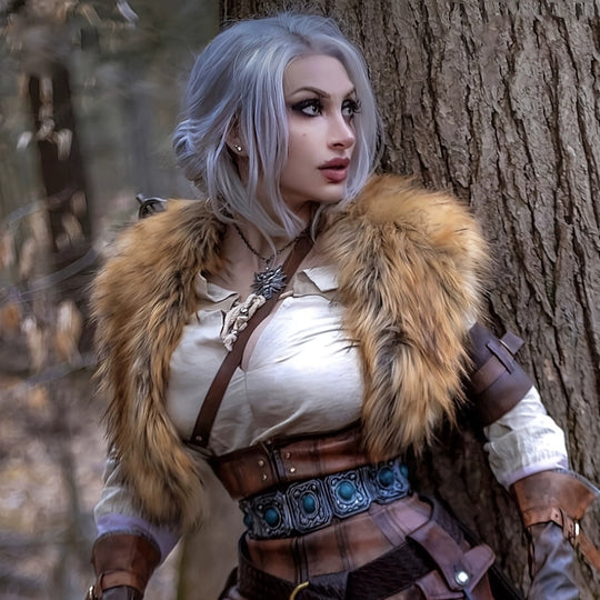 Damen Schulterkragen aus Kunstpelz mit Lederriemen und Metallbeschlägen Shop Nory