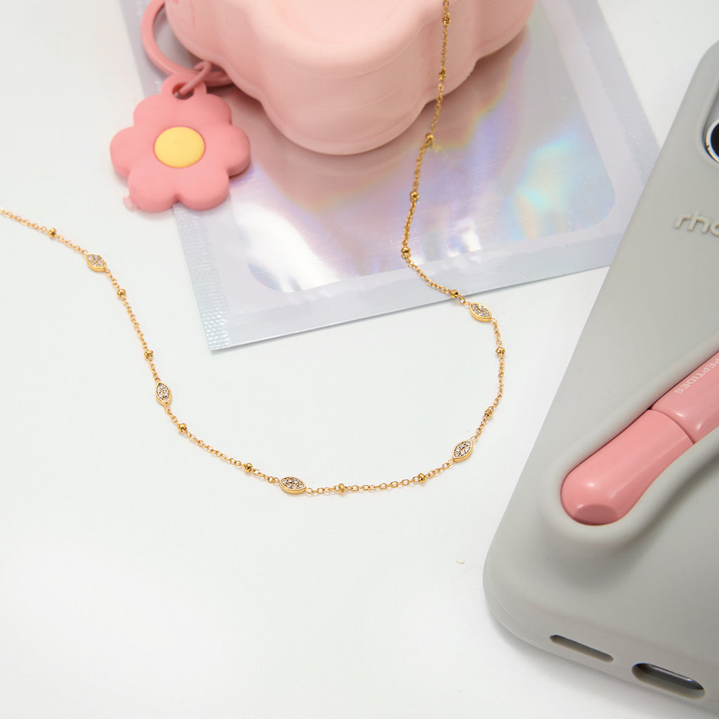 Damen Halskette mit funkelnden Zirkonia-Elementen und verstellbarem Edelstahlverschluss Shop Nory