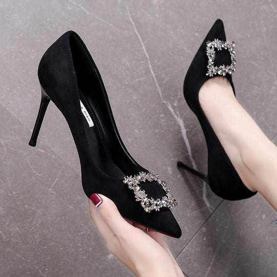 Damen Stiletto-Pumps mit spitzer Zehenpartie und funkelnder Strass-Applikation Shop Nory