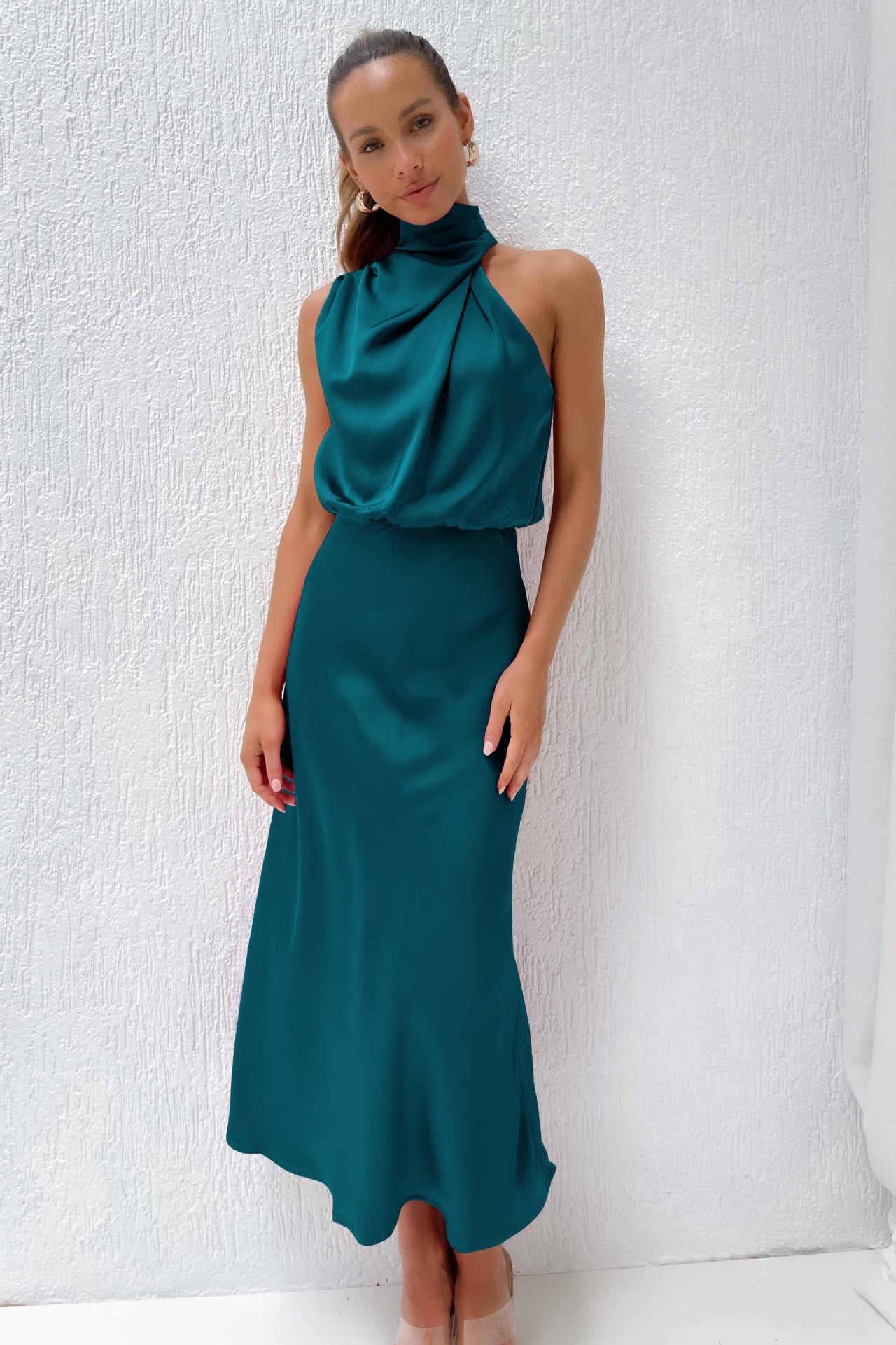 Damen Elegantes Maxikleid mit asymmetrischem Kragen und fließendem Schnitt