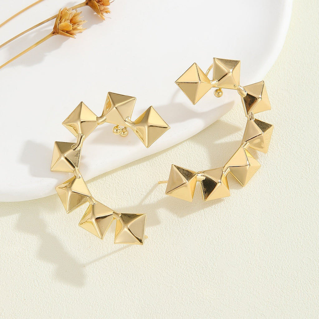 Damen Armband mit strukturierten, goldenen Kugeln Shop Nory