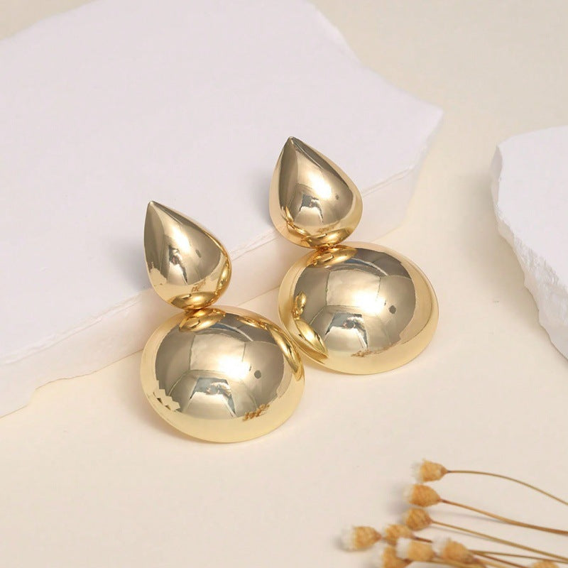 Damen Ohrstecker mit modernem, skulpturalem Design Shop Nory