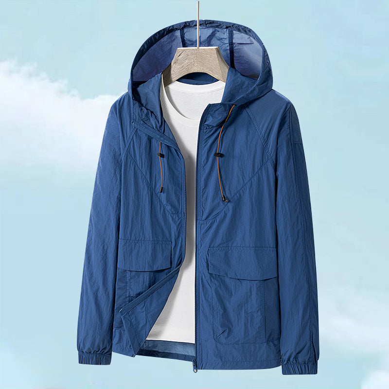 Herren Leichte Outdoor-Jacke mit verstellbarem Kapuzensystem