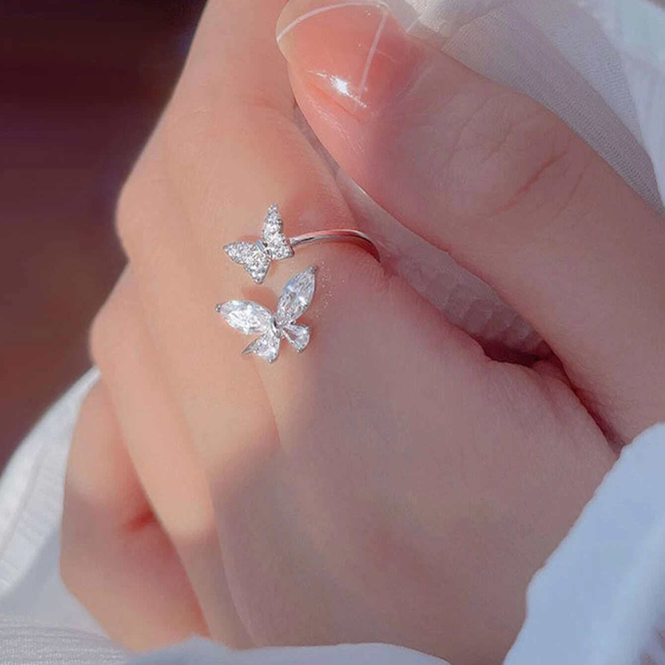 Damenring im floralen Design mit funkelnden Zirkonia Shop Nory