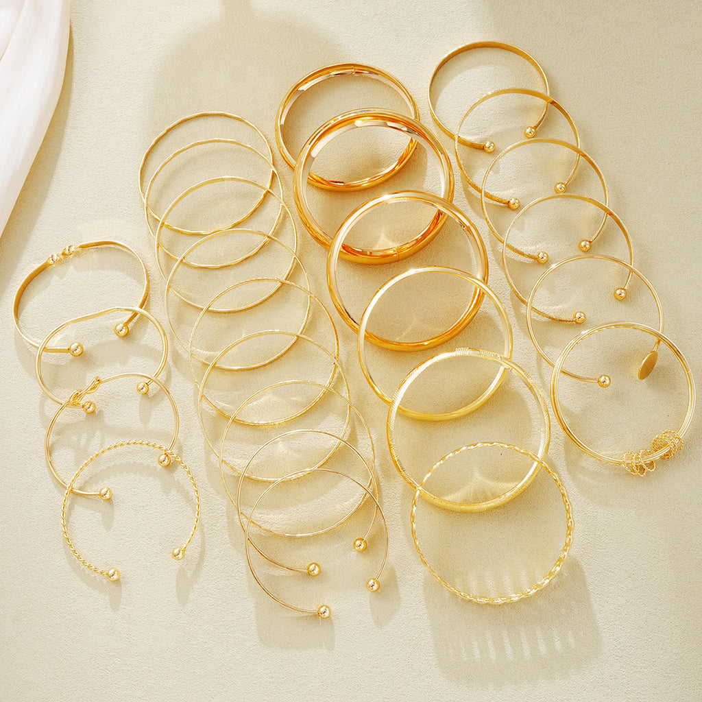Damen Armreif-Set mit eleganten Designs und feinen Verzierungen Shop Nory