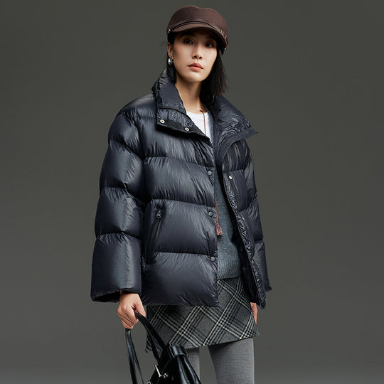 Damen Kurz geschnittene gesteppte Daunenjacke mit hohem Stehkragen, Boxy-Silhouette und Druckknöpfen Shop Nory