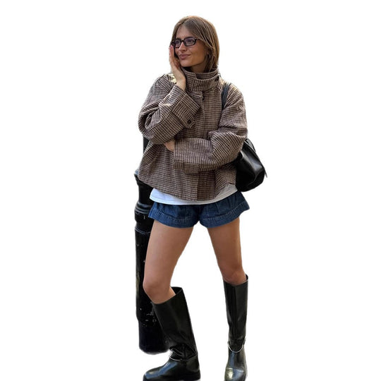 Damen Kurzjacke im Karo-Bomberstil mit hohem Stehkragen und Pattentaschen Shop Nory