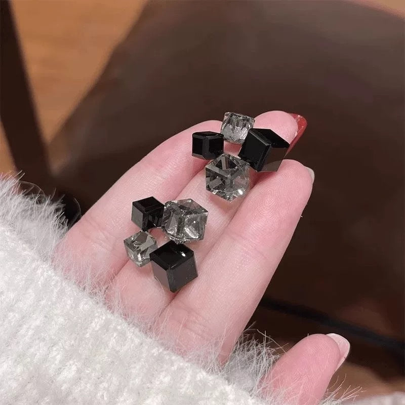 Damen Ohrringe mit funkelnden Kristallakzenten und eleganter Verarbeitung Shop Nory