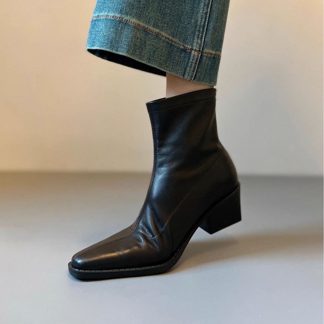 Damen Knöchelhohe Glattleder‑Stiefelette mit sculpted Keilabsatz Shop Nory
