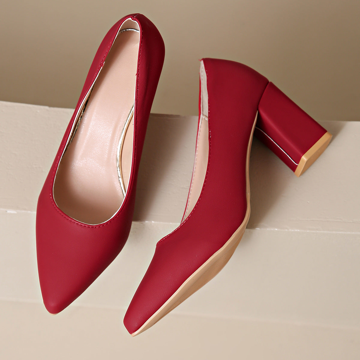 Damen Elegante Pumps mit modischem Blockabsatz und spitzem Design