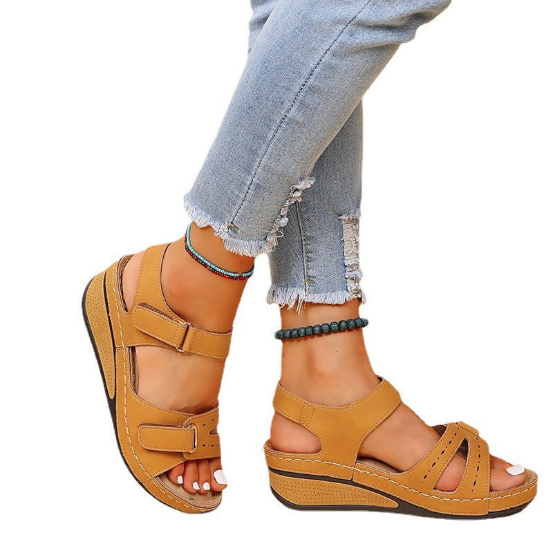 Damen Bequeme Keilsandalen mit verstellbaren Riemen und ergonomischem Fußbett Shopnory
