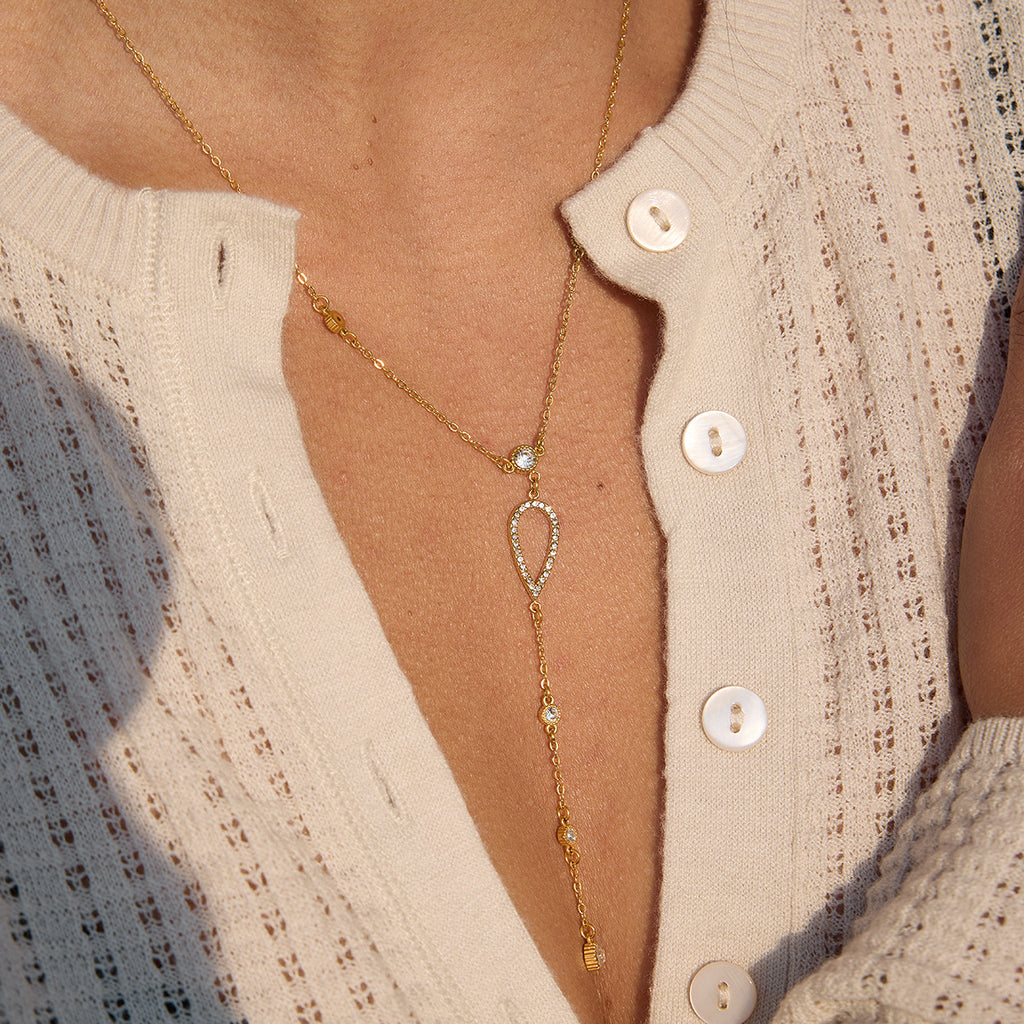 Damen Halskette mit eleganten Zirkonia-Anhängern und hochwertigem Edelstahl Shop Nory