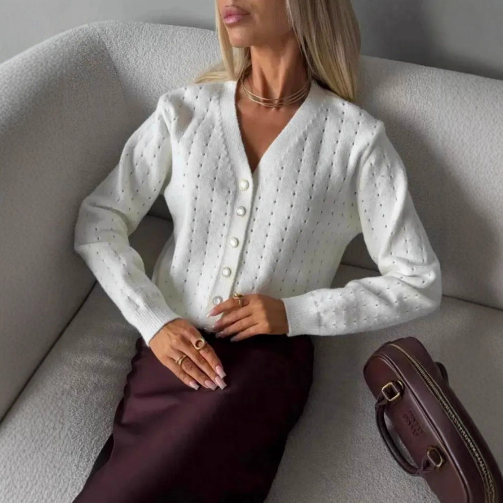 Damen Modische Strickjacke mit V-Ausschnitt und Knopfdetail Shop Nory