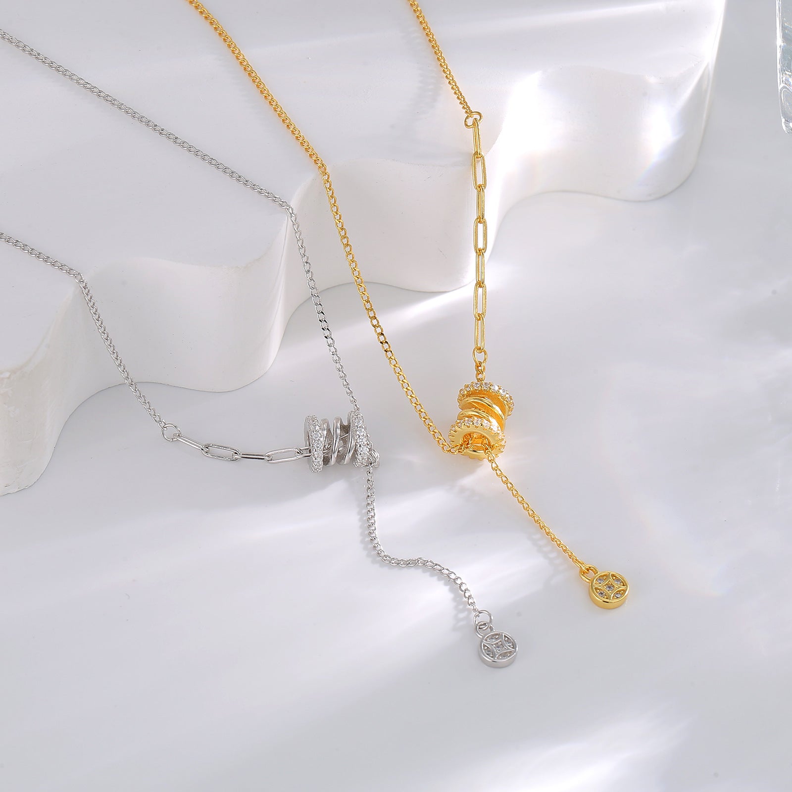 Damen Schmuckstück mit modernem Design und funkelnden Zirkonia Shop Nory