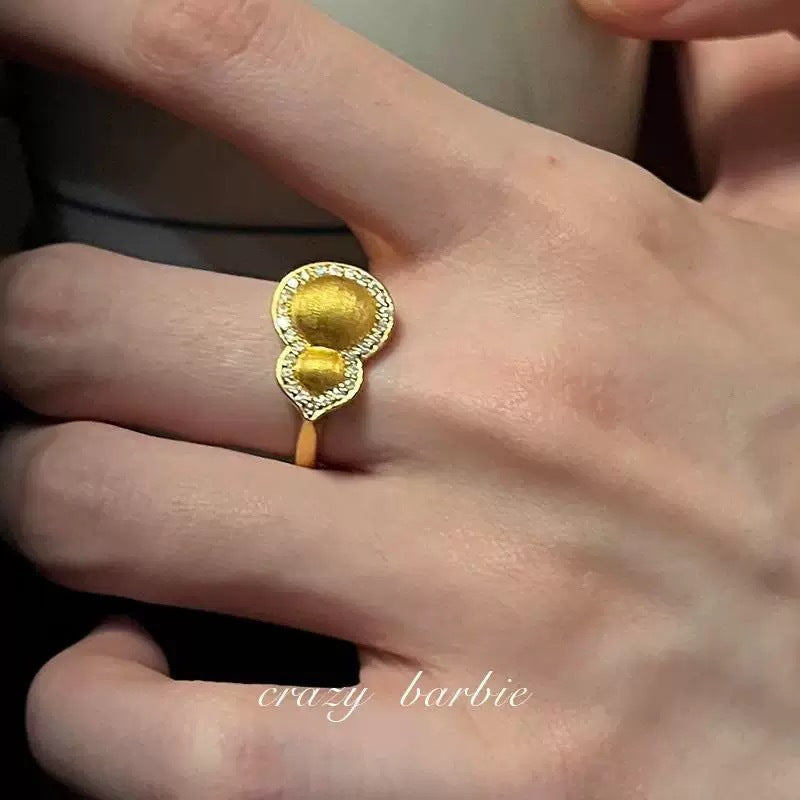 Damenring mit einzigartigem Design und funkelnden Details Shop Nory