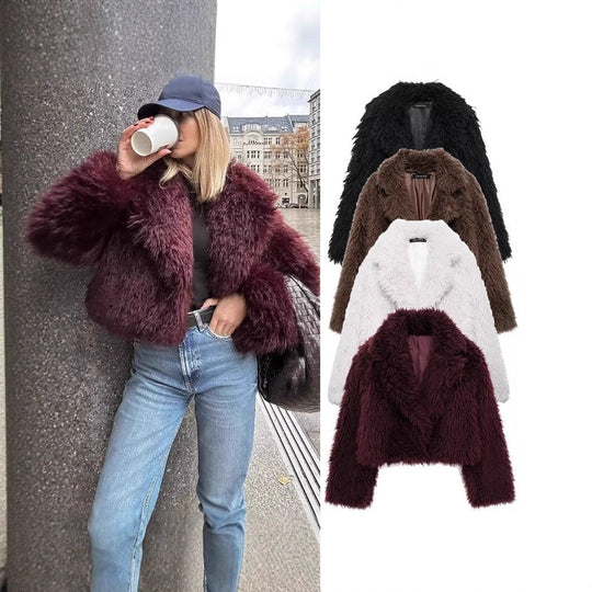 Damen Kurzjacke im Cropped‑Schnitt aus fluffigem Hochflor‑Faux‑Fur mit tiefem Schalkragen Shop Nory