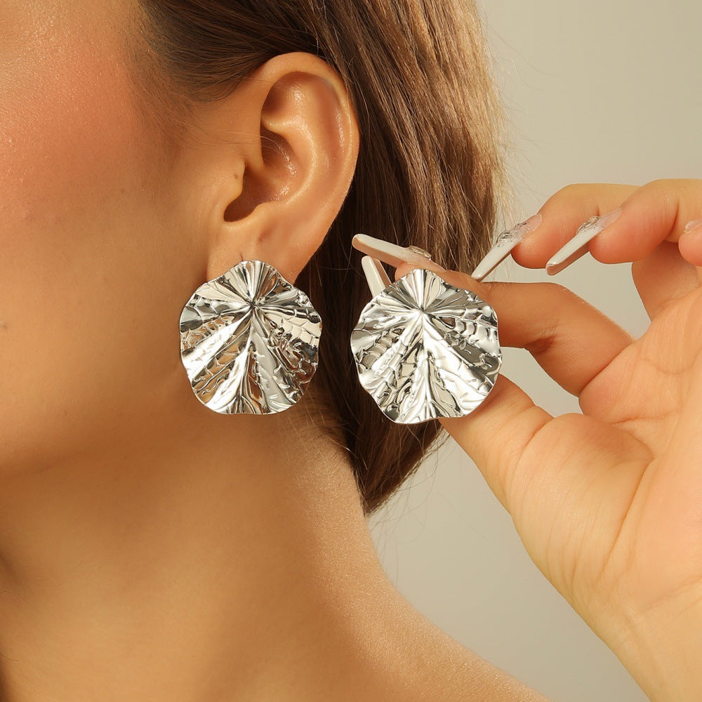 Damen Ohrclips mit kunstvoller goldener Struktur Shop Nory