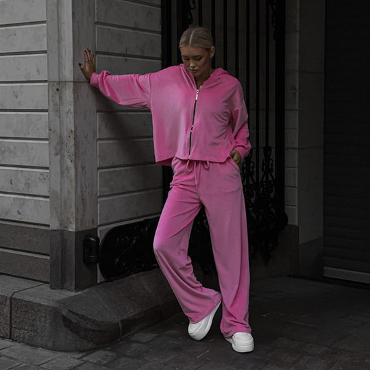 Damen kuscheliges Velours-Zweiteiler mit kurzem Reißverschluss-Hoodie, Tunnelzugbund und weitem Palazzo-Jogger Shop Nory