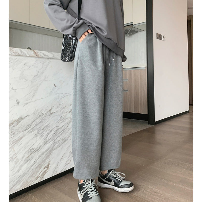 Damen nan relaxed-fit Sweatpants mit elastischem Kordelbund, seitlichen Eingriffstaschen und abgesteppten Saumnähten Shop Nory