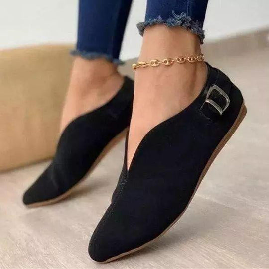 Damen Flache Slipper-Ballerina mit spitz zulaufender Vorderkappe, V‑Ausschnitt und Zierschnalle Shop Nory