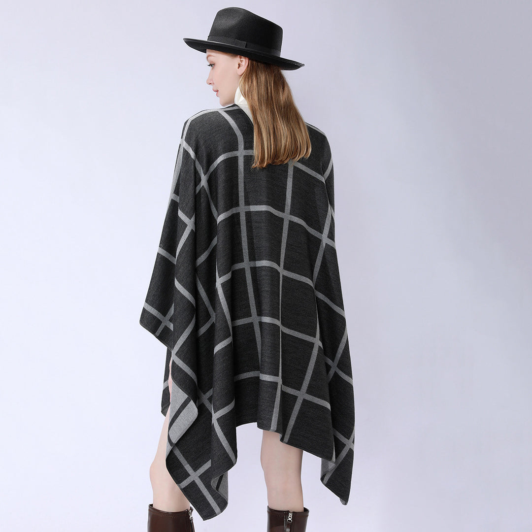 Damen Oversize Poncho aus Feinstrick mit Taillengürtel und Karomuster Shop Nory