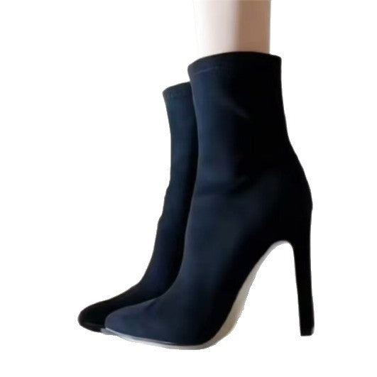 Damen Sock-Stiefelette aus Stretchvelours mit spitzer Zehenpartie und skulpturellem Blockabsatz Shop Nory