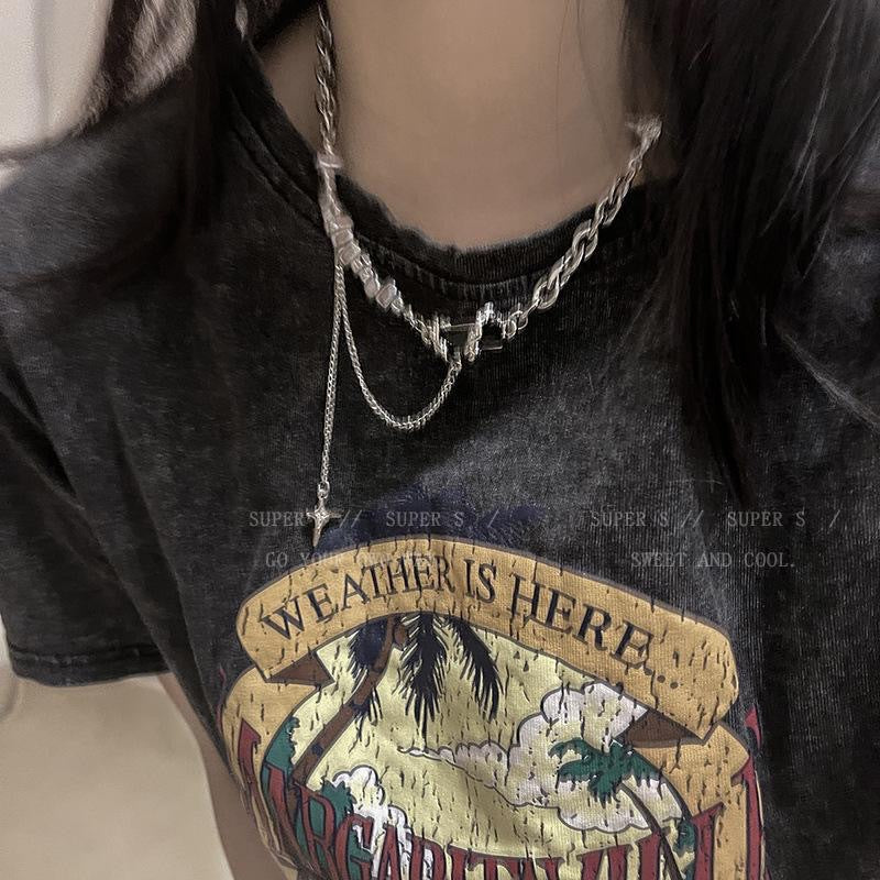 Damen modische Kette mit einzigartigem Pendelanhänger und strukturierter Gliederung Shop Nory