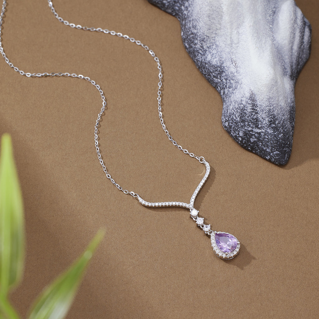 Damen elegante Halskette mit funkelndem Amethyst-Anhänger Shop Nory