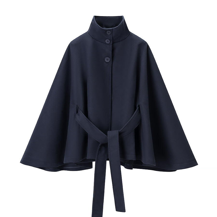 Damen Kurzcape mit Stehkragen, verdeckter Knopfleiste und Taillenbindegürtel Shop Nory