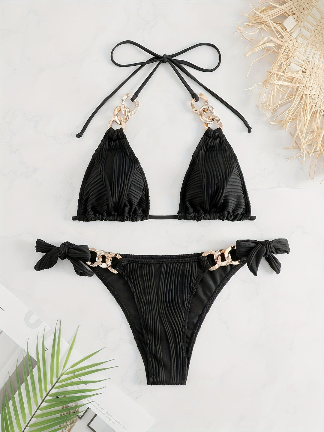 Damen Bikiniset mit luxuriösen Rüschen und goldenen Kettenakzenten