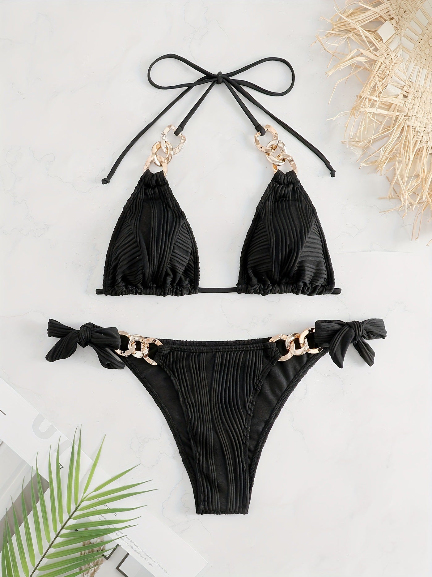 Damen Bikiniset mit luxuriösen Rüschen und goldenen Kettenakzenten
