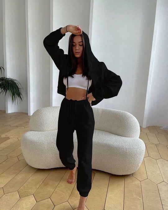 Damen kurzes Reißverschluss-Hoodie mit elastischem Bund und High-Waist Jogginghose aus Baumwollmix Shop Nory