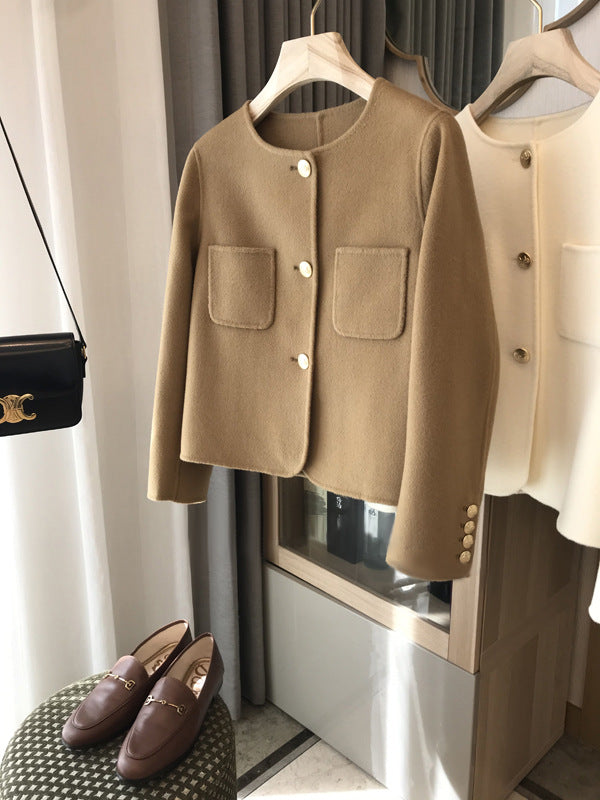 Damen Stilvolle Kurzjacke mit Knopfdetails Shop Nory