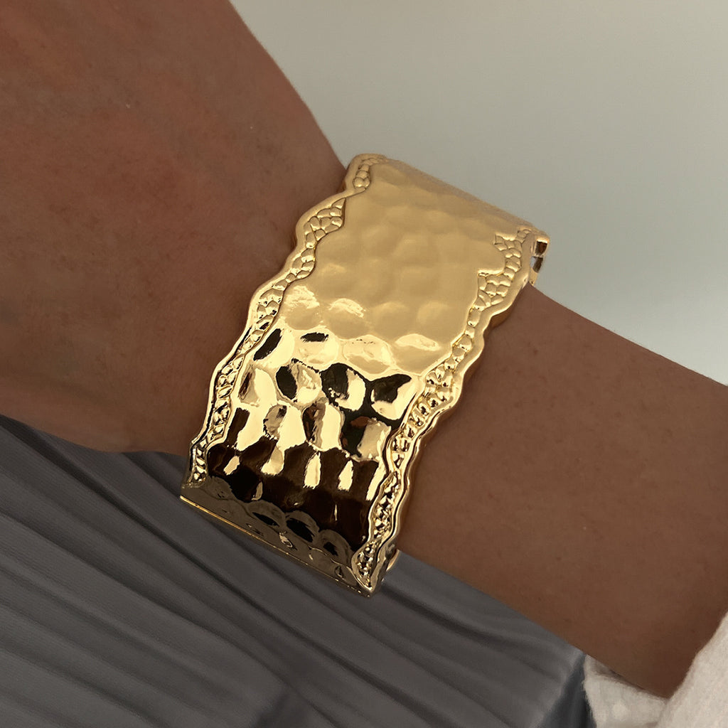 Damen Armreif mit kunstvollem Hammerschlag-Design Shop Nory