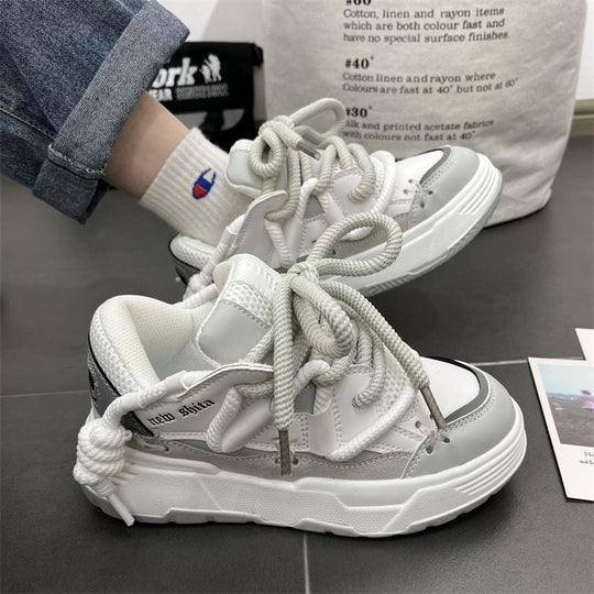 Damen Sportliche Chunky-Sneaker mit innovativem Schnürsystem und rutschfester Sohle
