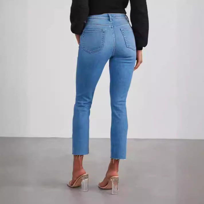 Damen zeitlose Jeans im modernen Schnitt mit cropped Bein